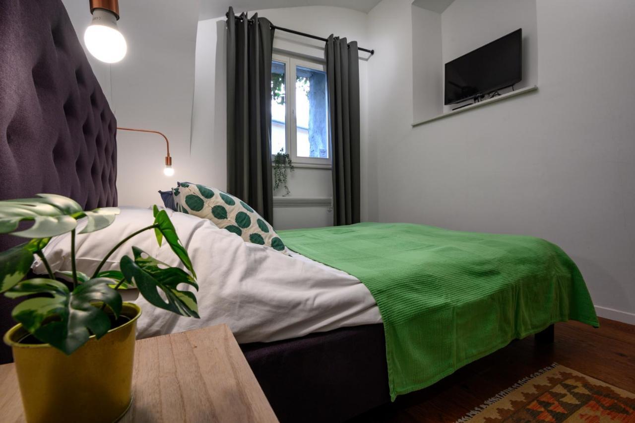 Swanky Old Town Apartment Zagreb Eksteriør bilde
